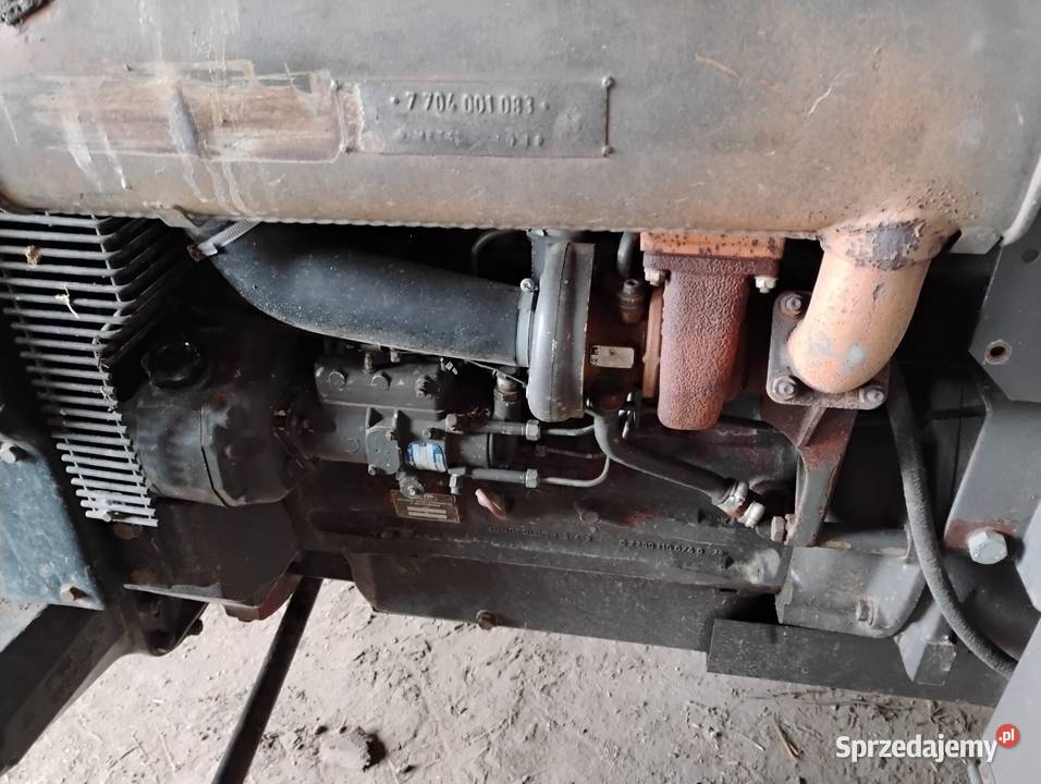 Ciagnik rolniczy renault 10314