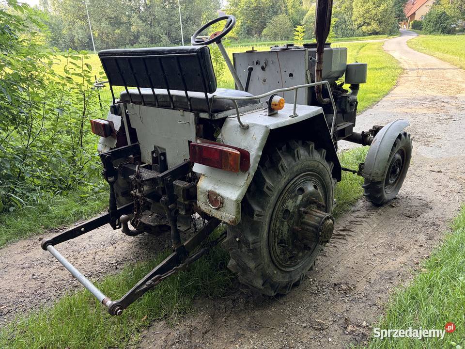 Traktor sam Andoria s15 z rozrusznikiem