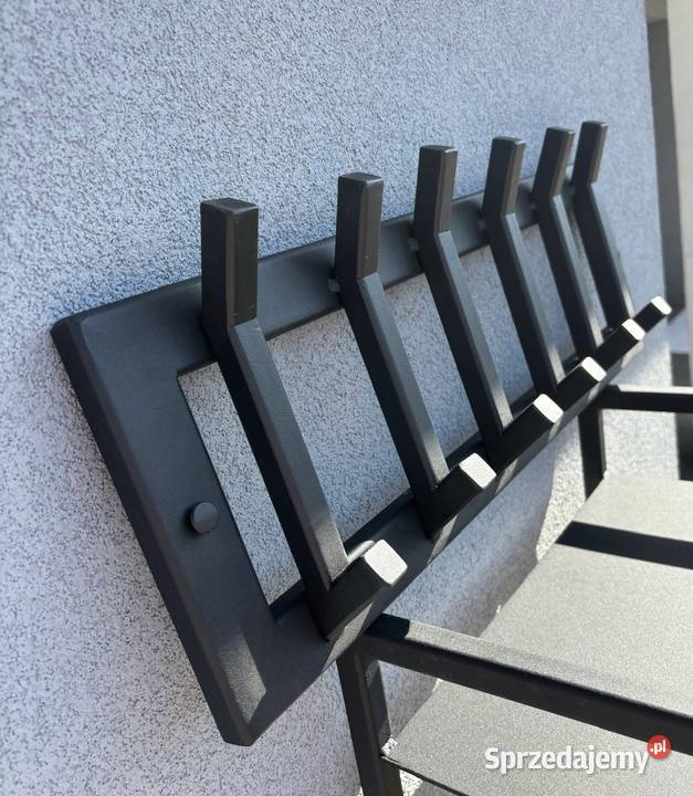 Metalowy wieszak LOFT na ubrania pomorskie