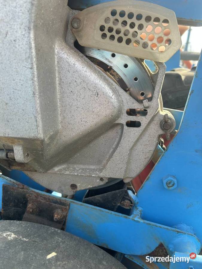 Sprzedam siewnik Monosem 6 rzedowy talerzowy sprzedam