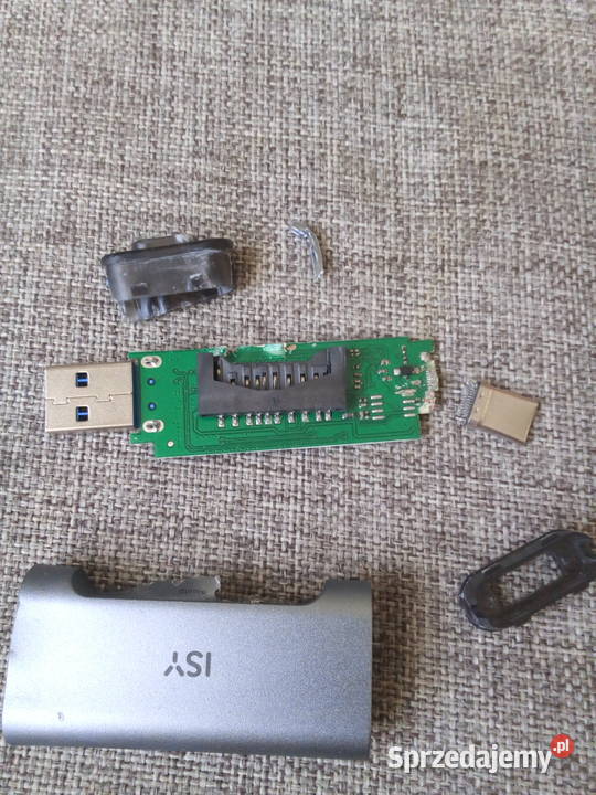 Czytnik kart SD Adapter USB firmy ISY USZKODZONY