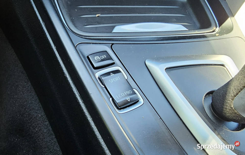 BMW 330 BMW 330D xDrive ładny stan 4x4 sedan F30 Chełm Śląski