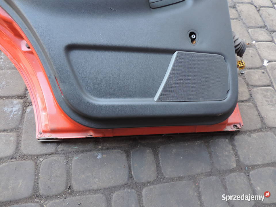 AUDI A4 B5 FL KOMBI DRZWI LEWE TYLNE osobowe Nowy Sącz