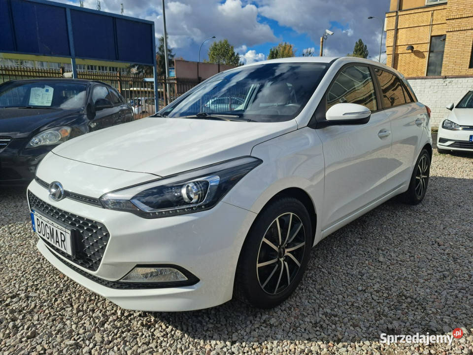 Hyundai i20 1718 SALON 100 bezwypadkowy Tempomat Warszawa sprzedam