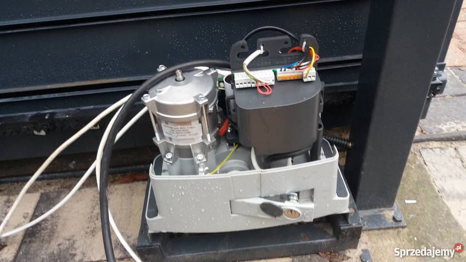 Napęd do bramy przesuwnej Bull 8SPM do 800Montaż mazowieckie Płock