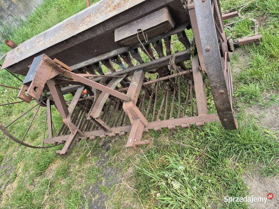 Siewnik konny przystosowany do traktora Korytów sprzedam