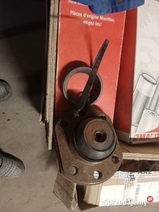 Dolny czop zwrotnicy kompletny 943167 nie Rudno sprzedam