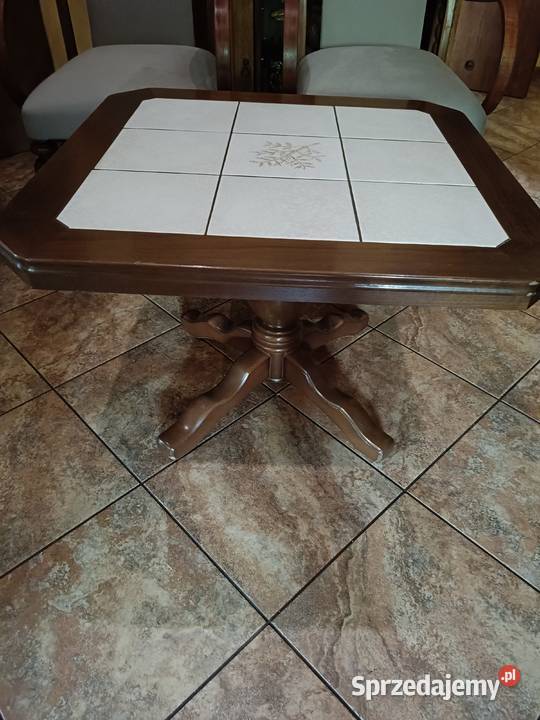 Ława drewniana z blatem wyłożonym kaflami 54cm