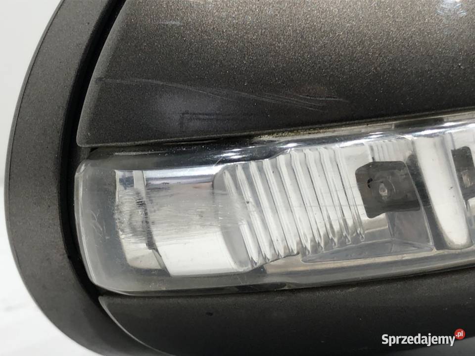 LUSTERKO PRAWY MERCEDES C219 SportowyCoupe 0411