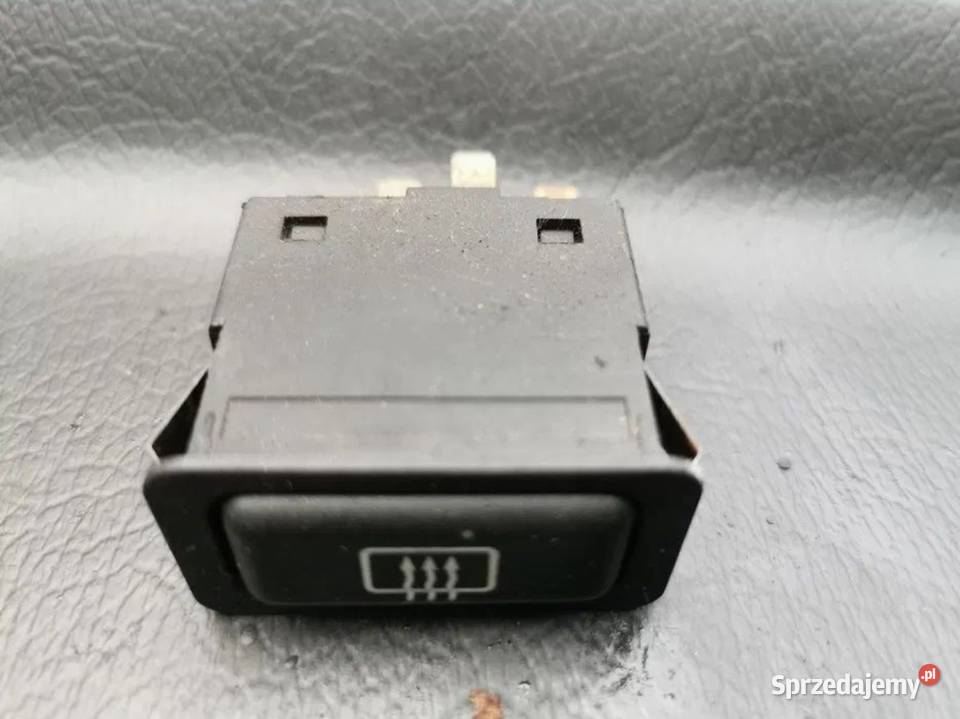Przycisk włącznik podgrzewania szyby BMW e30 osobowe Pozostałe sprzedam