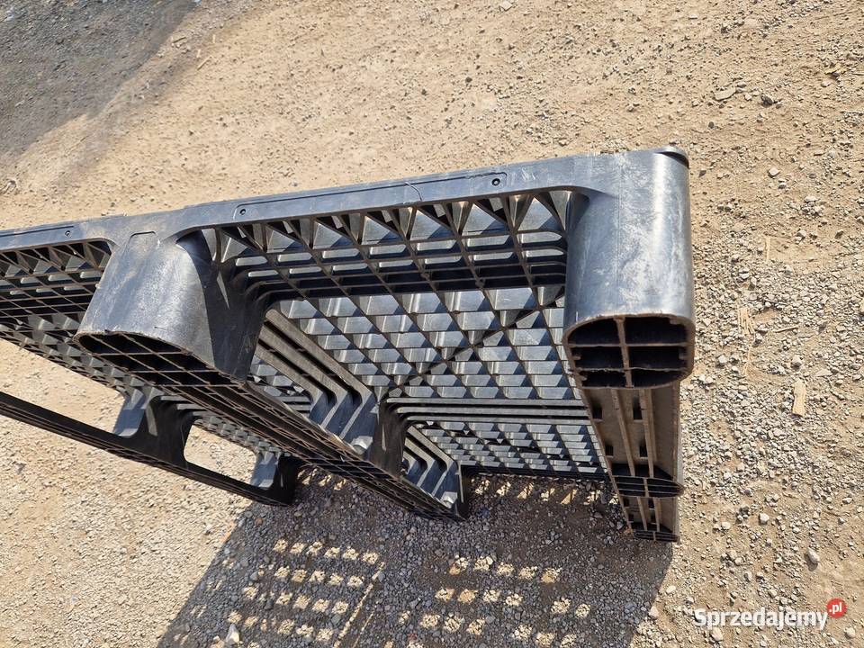 Palety plastikowe 114x114 Lipsko