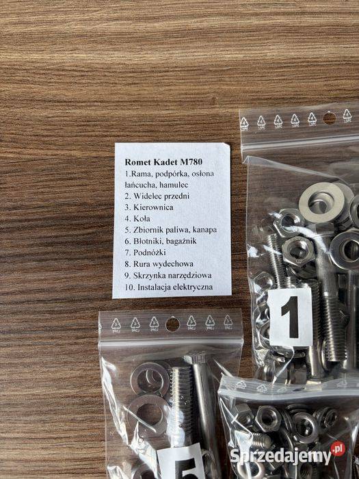 NOWY KOMPLET ŚRUB ŚRUBY NIERDZEWNE KADET M780 Bielsko-Biała