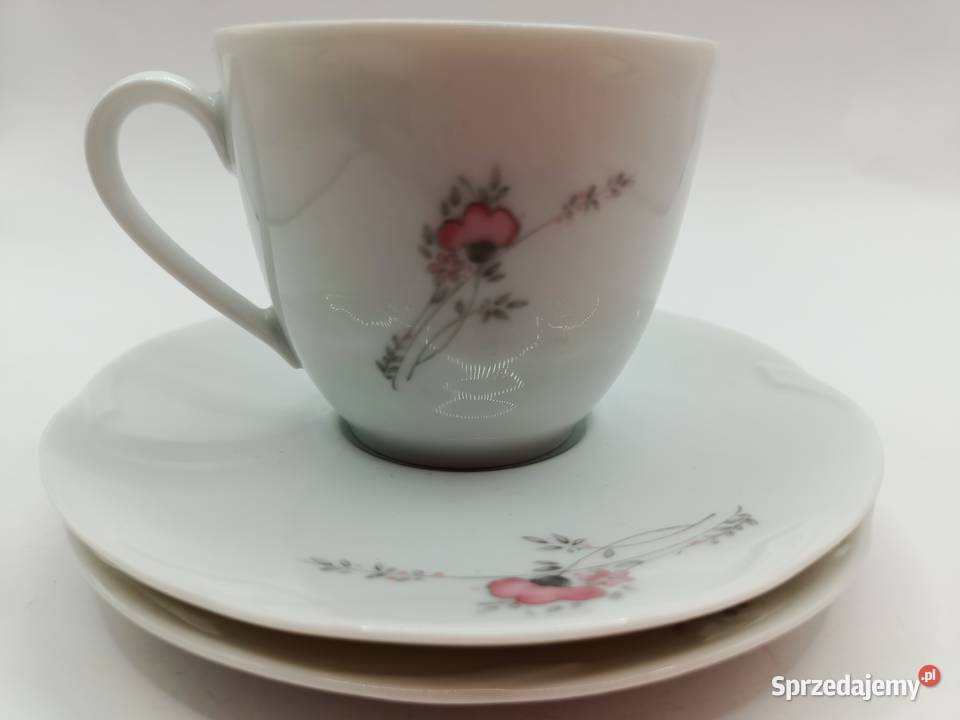 Filiżanka i dwa spodki biała porcelana Porcelana i szkło Zamość