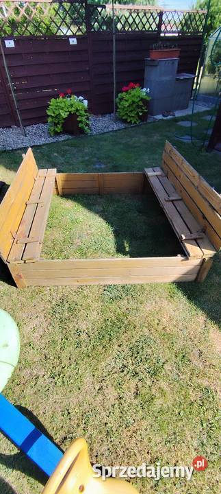 Piaskownica drewniana zamykana z ławeczkami Domki drewniane Wiślica