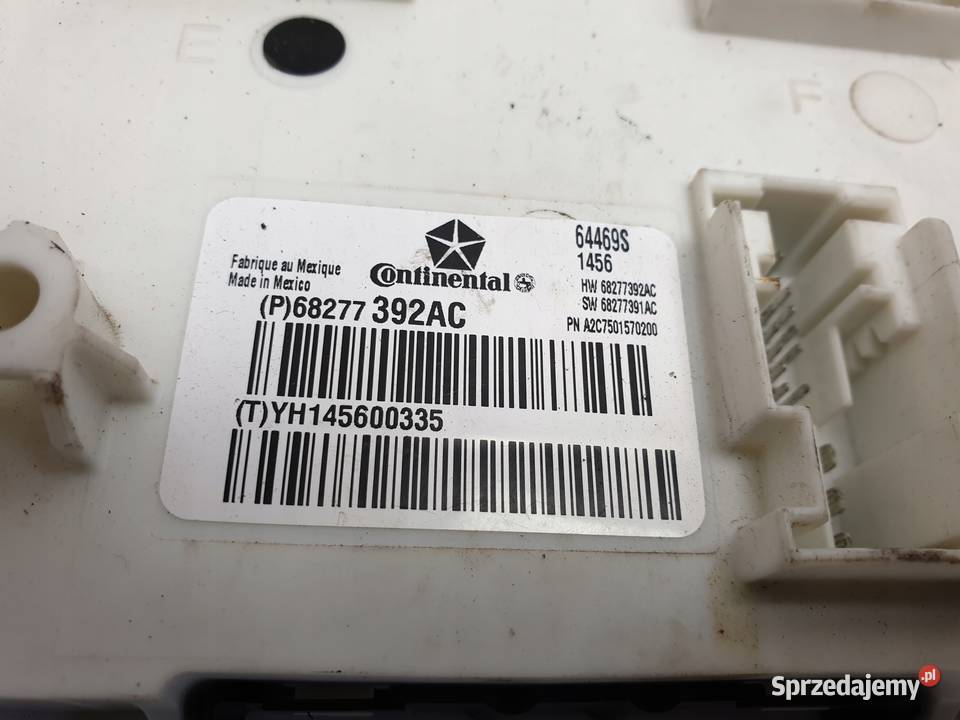 Dodge Challenger 15 SKRZYNKA BEZPIECZNIKÓW BSI osobowe Rudka