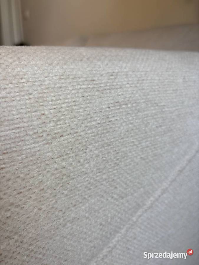 Sofa na drewnianych nóżkach rozkładana LAVENDE Warszawa