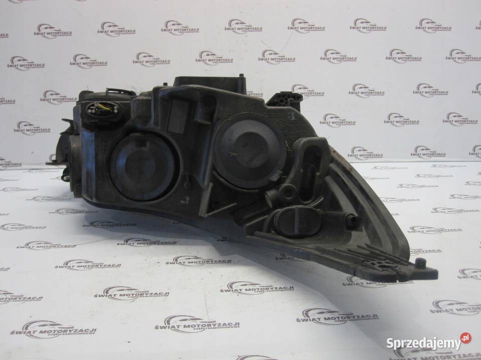 FORD FOCUS MK3 III lampa lewa przód BM5113W030