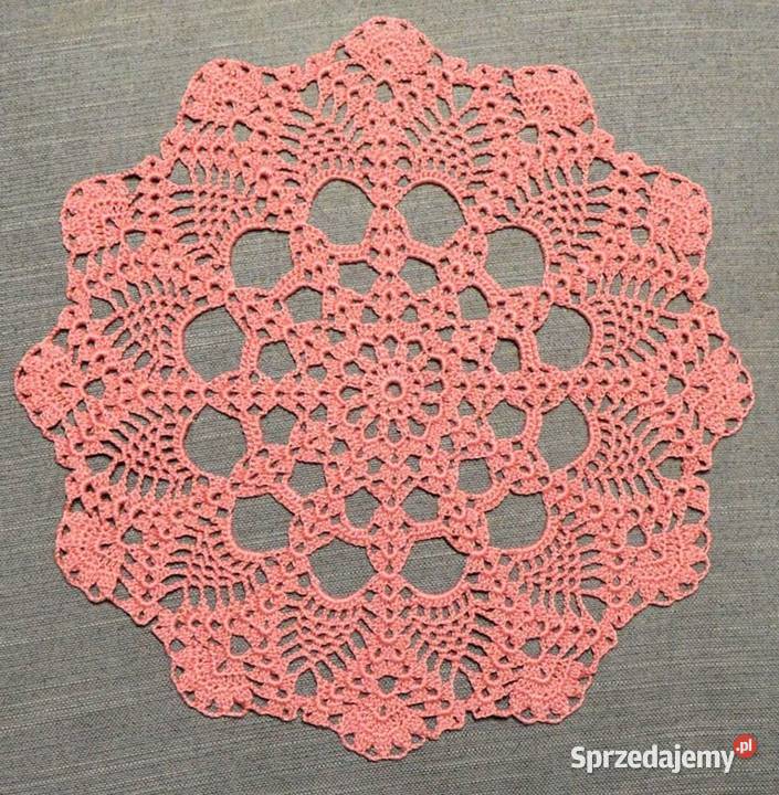 Serwetka szydełkowa 31 różowa