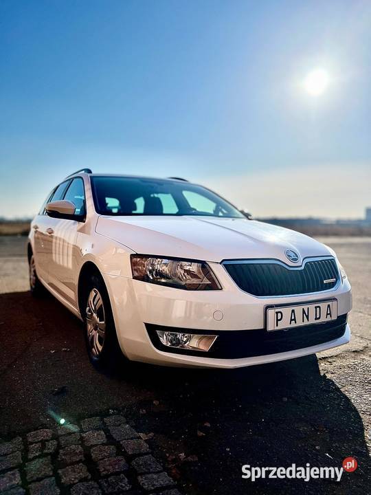 Skoda Octavia III Combi biała Legnica