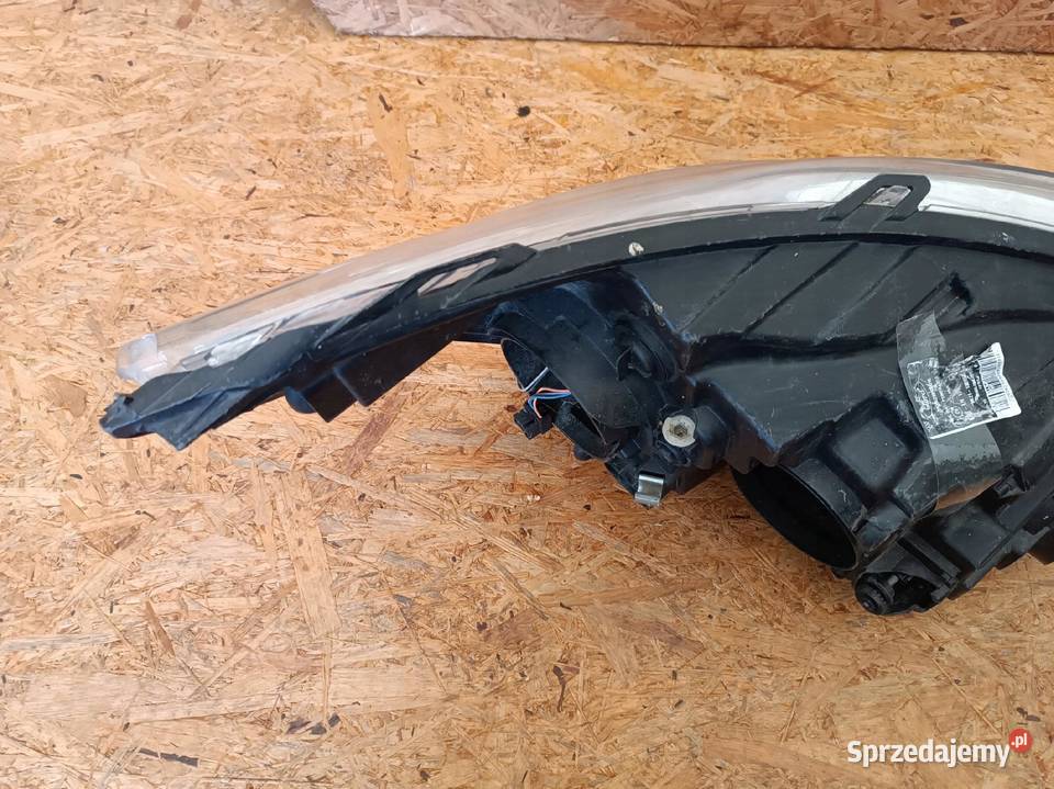 LAMPA REFLEKTOR LEWY PRZÓD EU BK2113D152 FORD sprzedam