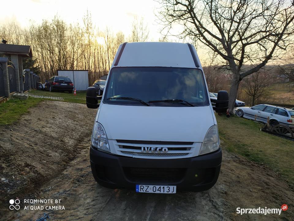 Iveco Daily blaszak maxi 330100km