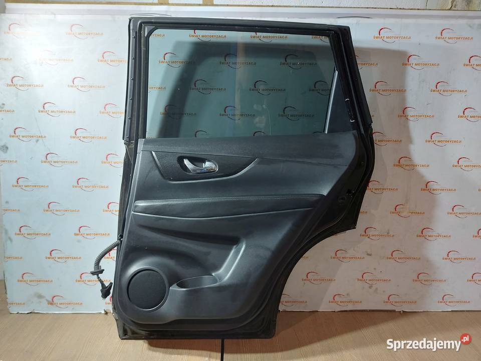 NISSAN XTRAIL III T32 17r drzwi prawe tył 40 świętokrzyskie