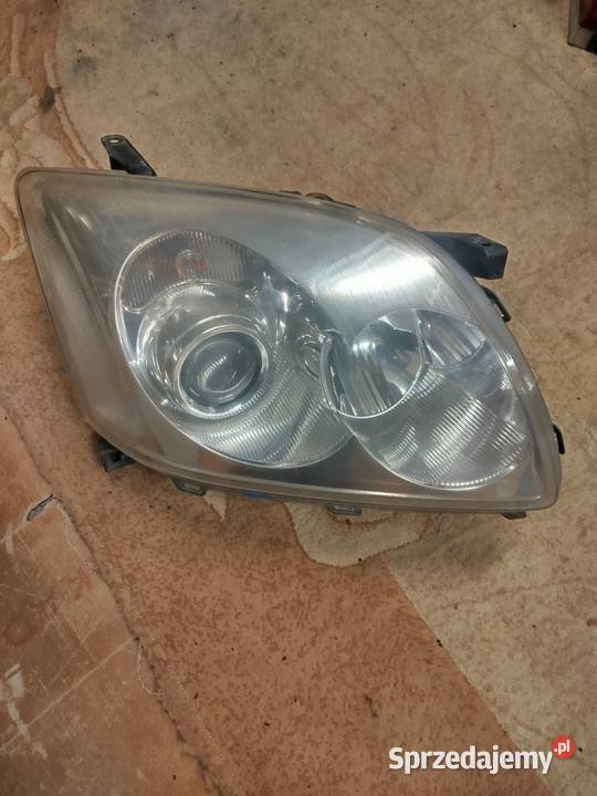 Lampa prawa przód Toyota Avensis T25 przedlift Lampy przednie mazowieckie Sokołów Podlaski