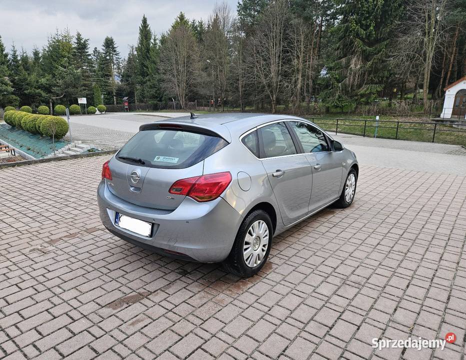 Astra J Cosmo 2009r 17cdTi Niski Przebieg Salon Ryglice sprzedam