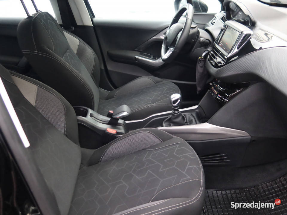 Peugeot 2008 12 PureTech wielofunkcyjna kierownica Katowice