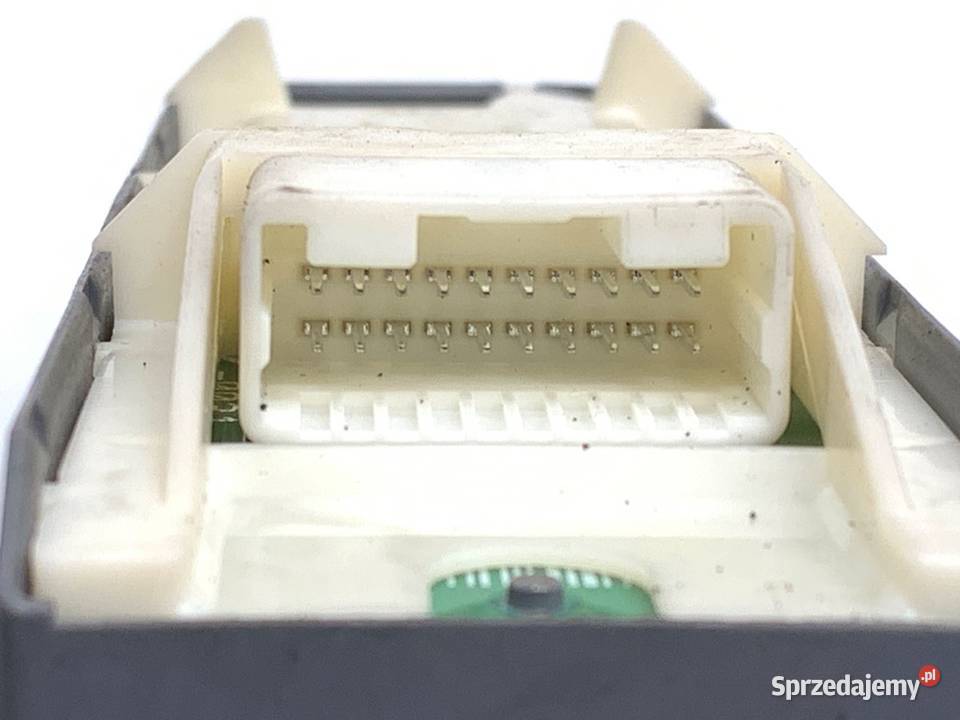 PRZEŁĄCZNIK SZYB TOYOTA AURIS II 515220 1318 osobowe podkarpackie