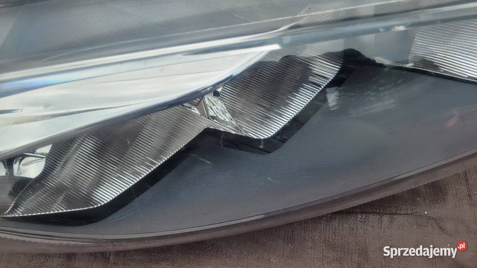 FORD FIESTA MK7 LIFT PRAWY REFLEKTOR LAMPA PRAWA śląskie Ruda Śląska
