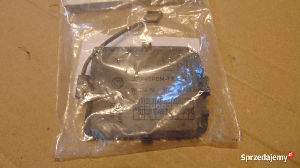 Zaślepka zderzaka haka lewa tył BMW X1 E84 osobowe Białystok