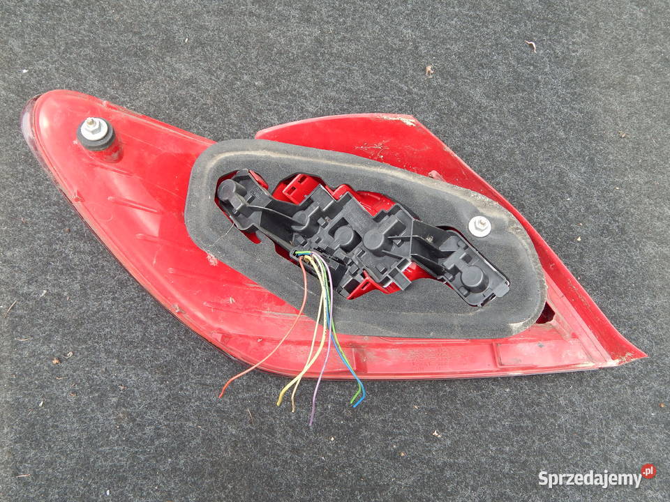 PEUGEOT 307 HB LAMPA PRAWA TYŁ TYLNA LIFT EUROPA Warszawa