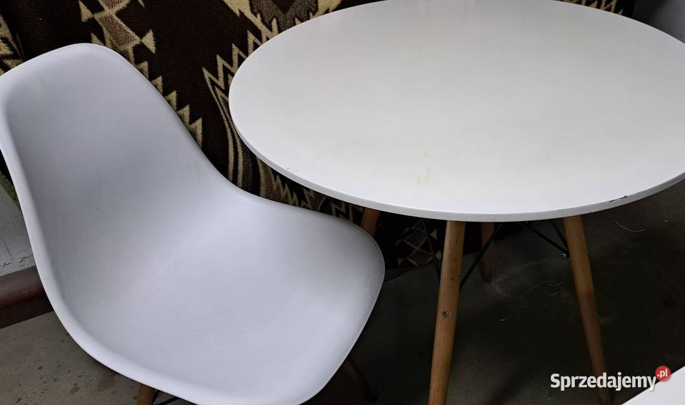 krzesło białe drewniane nogi sprzedam