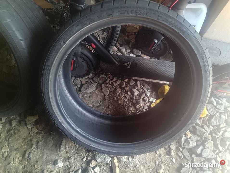 Letnie opony Nokian 22535 r19