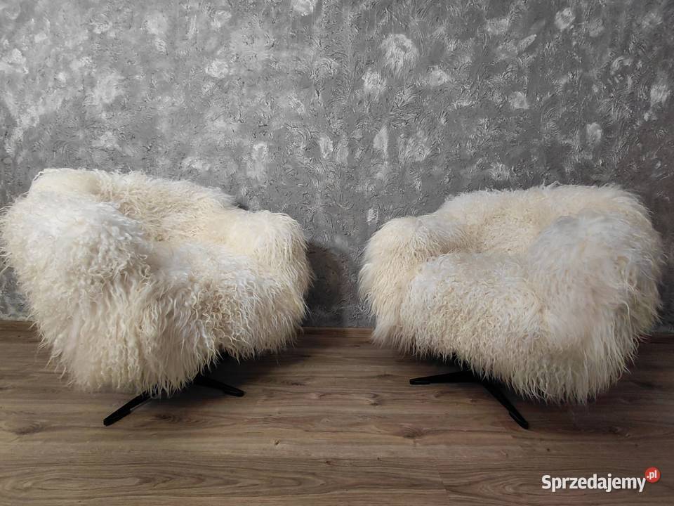 Fotele obrotowe obite naturalną owczą skórą Waksmund