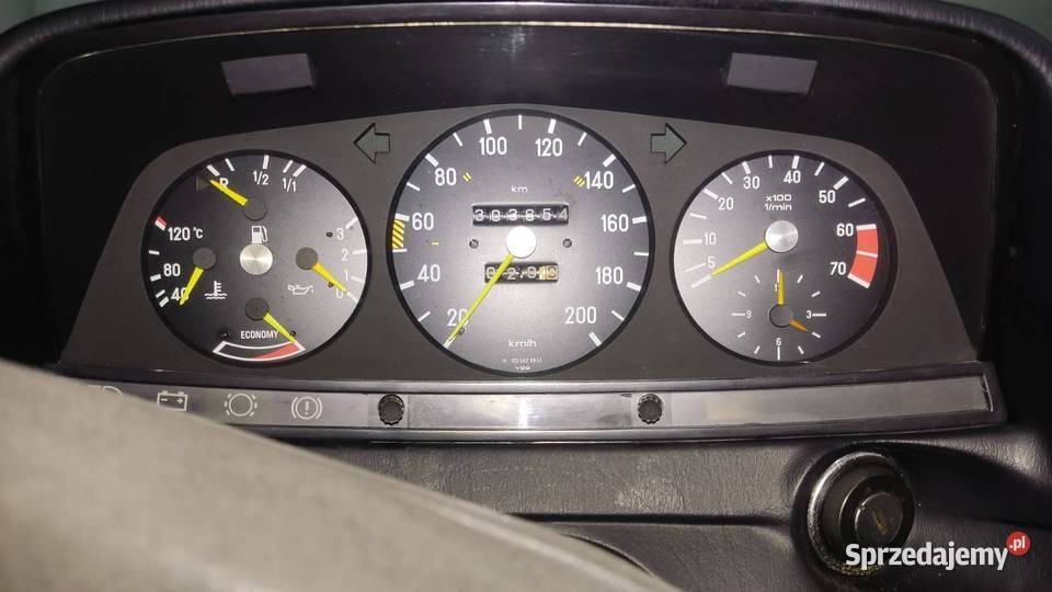 Mercedes C123 Coupe 230 1983 benzyna Rzeszów