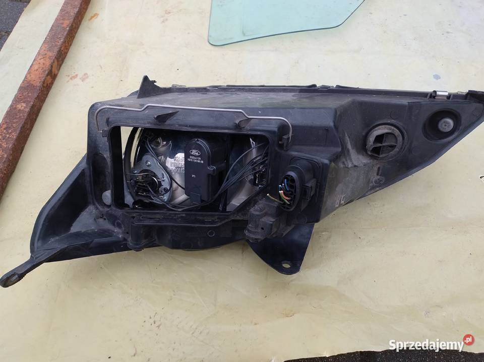 Lampa przednialewa i prawa Ford Focus MK1 Lift Zahajki-Kolonia sprzedam