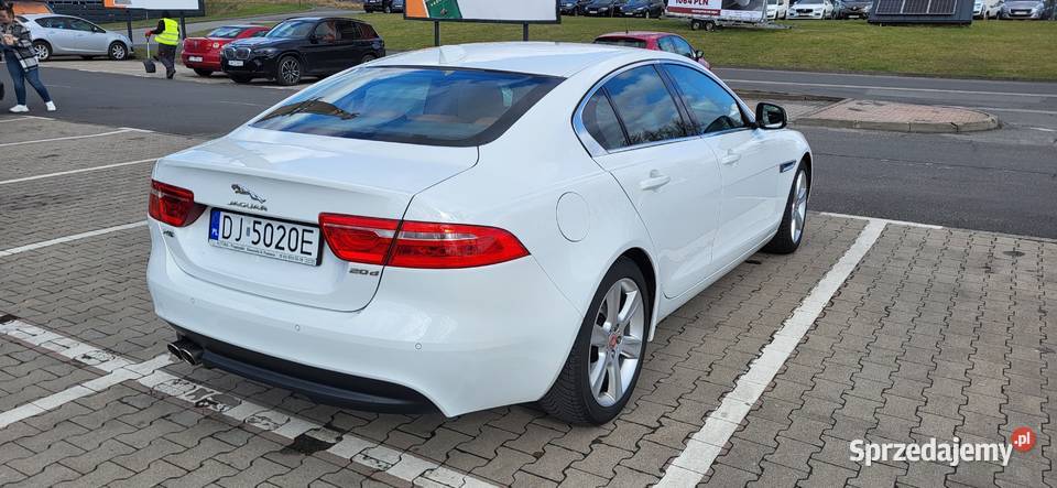 Jaguar XE 20 D Prestige elektryczne lusterka
