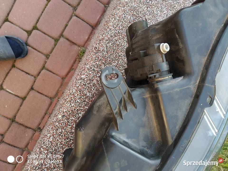 sprzedam reflektor nissan qashqai J11przedni osobowe