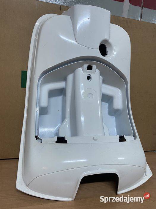 Piaggio LX 125 Kokpit przód osłona kolan plastik Poznań