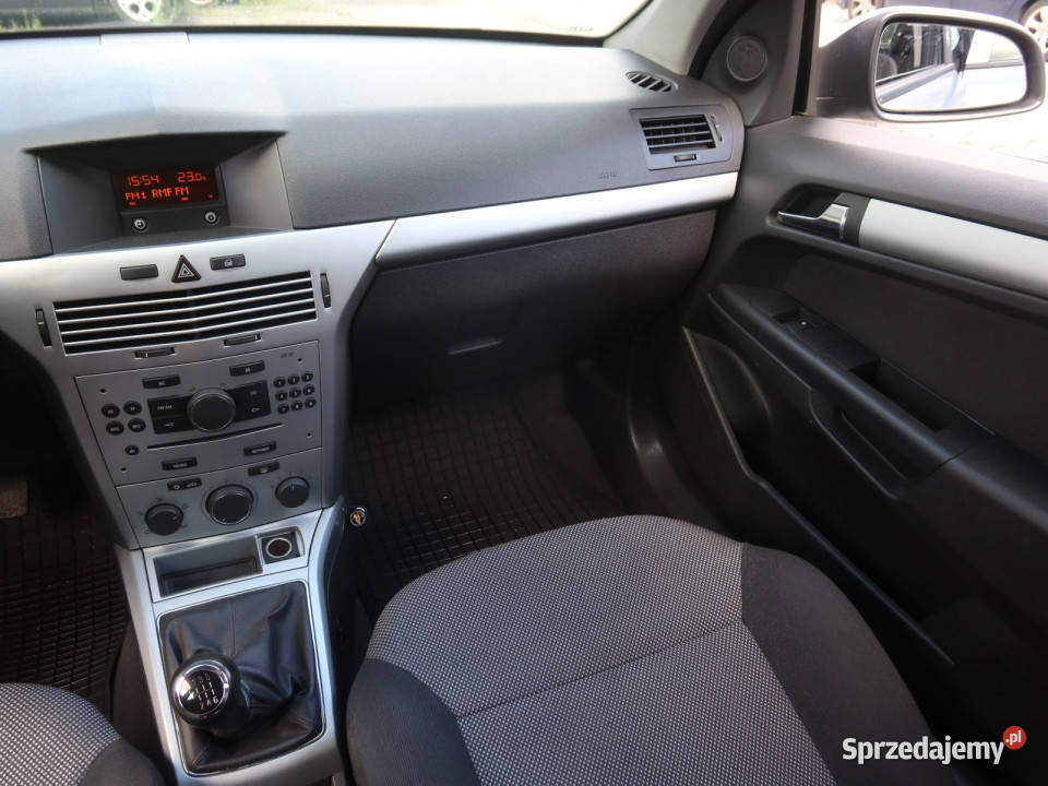 Opel Astra 13 CDTI radio śląskie