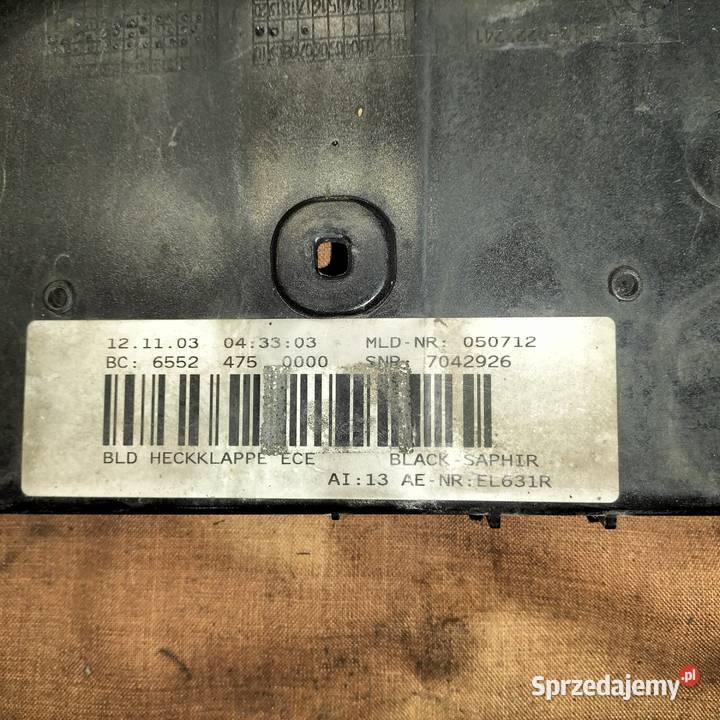 Nakładka tylnej klapy BMW E65 E66BLACK SAPPHIRE osobowe Listwy i nakładki Poręba