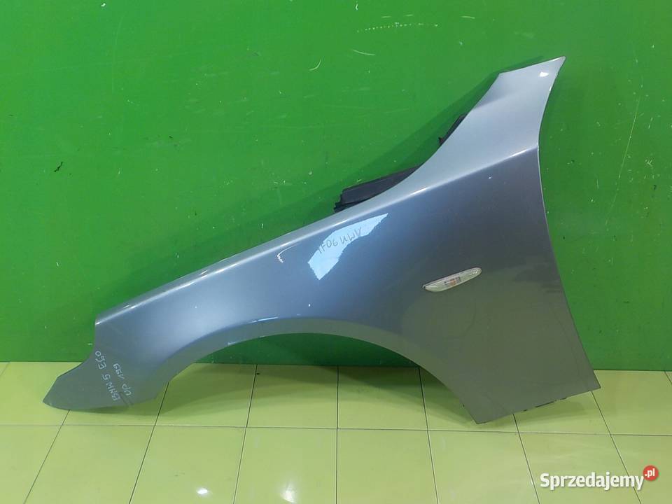 BMW 5 E61 25 B 06r KOMBI blotnik lewy przod Suków