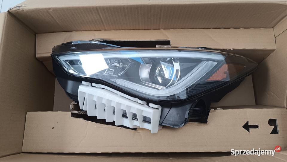 Infiniti Q60 lampa lewy przód USA uszkodzona Grudziądz