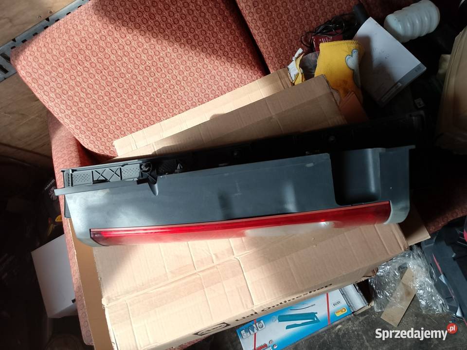 Lampa tylna Trafic Vivaro wersja europejska