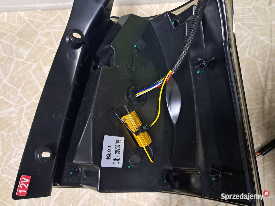 sprzedam nowe tylne lampy led do LAND ROVER Sandomierz