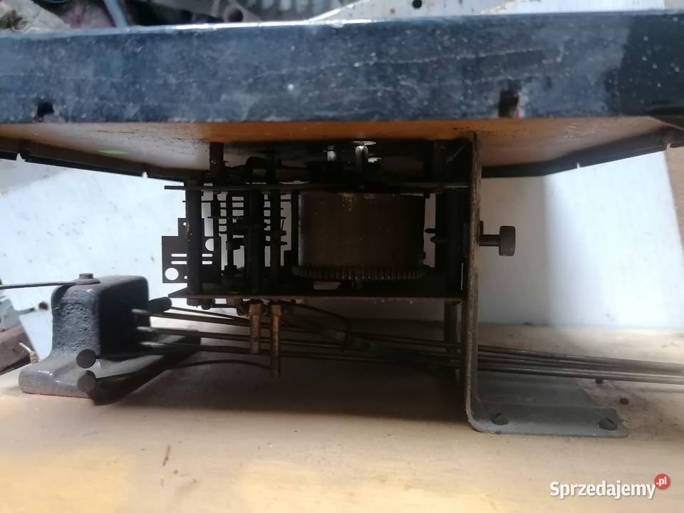 Zegar ścienny pozostałości Antyki Skarżysko-Kamienna