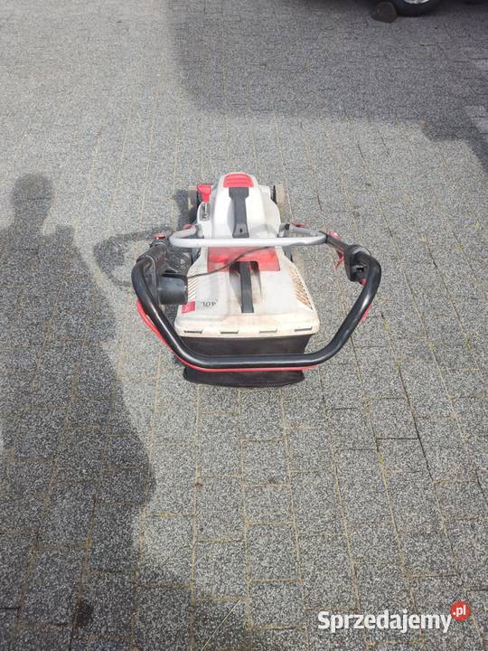 Kosiarka elektryczna sprawna z koszem Jeleśnia sprzedam