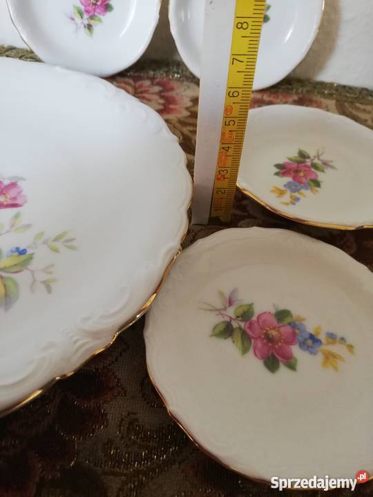 Porcelana CTzestawik do słodkości